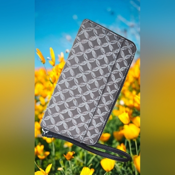 Dana Buchman Brown & Cream Patterned Wristlet - Picture 2 of 6